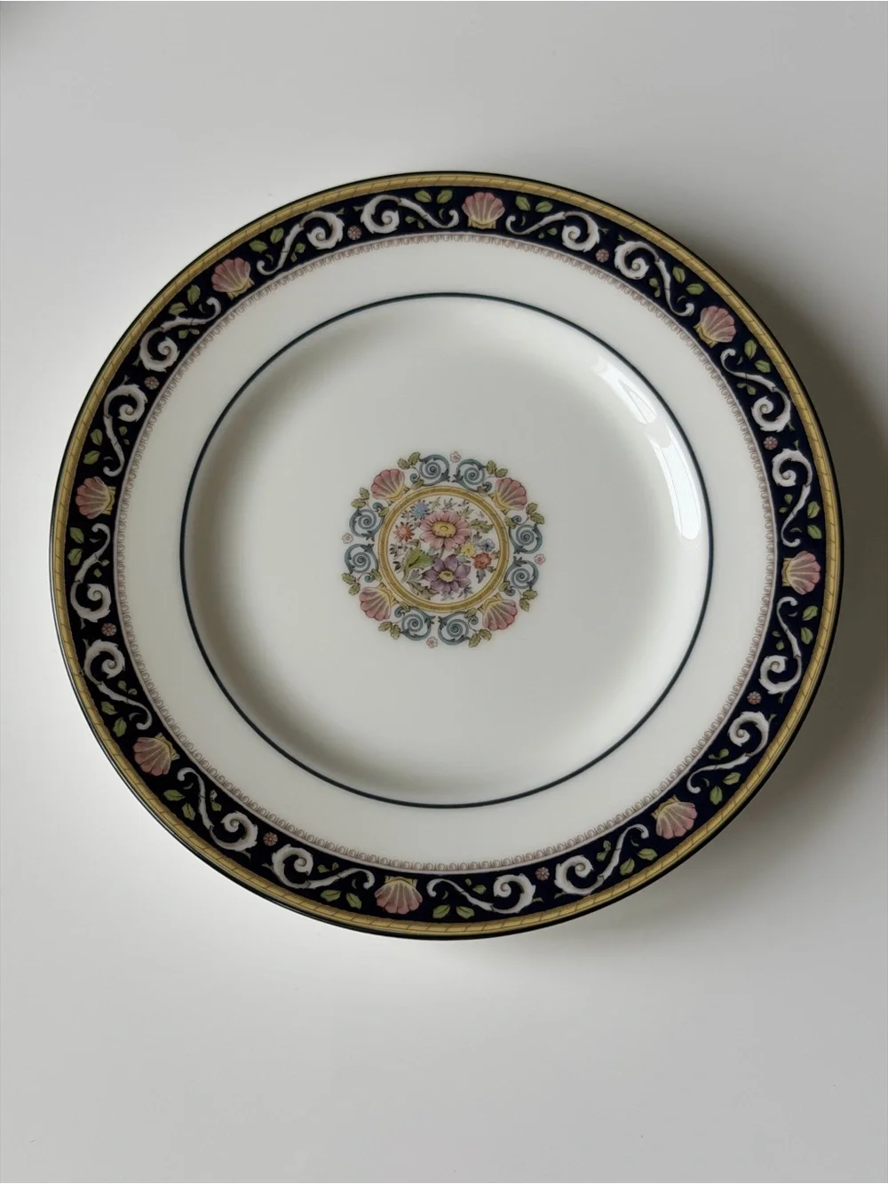 Wedgwood England Runnymede 6” Bread & Butter Plates Dark Blue - Set Of 4